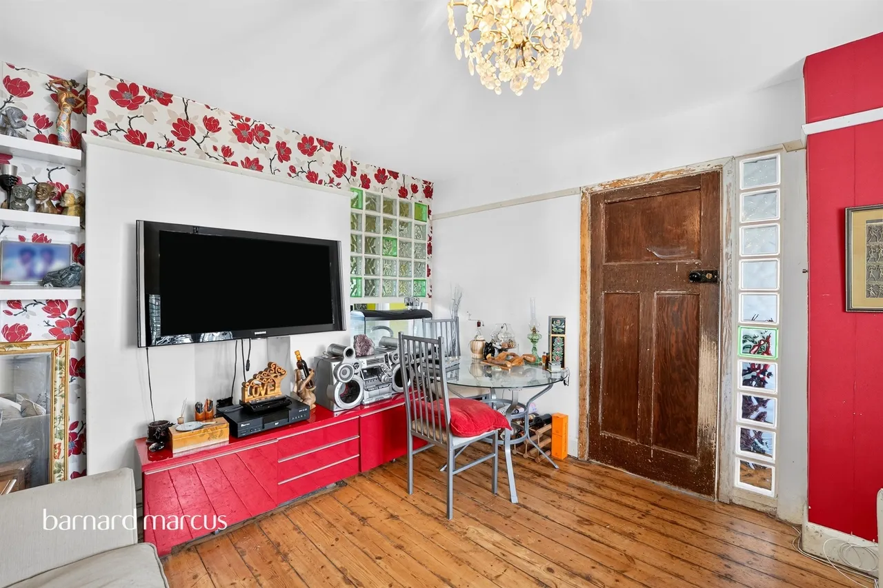 Woodstock Way, Mitcham, CR4, photo 6