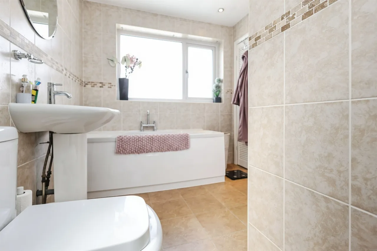 Merecote Road, Solihull, B92, photo 13