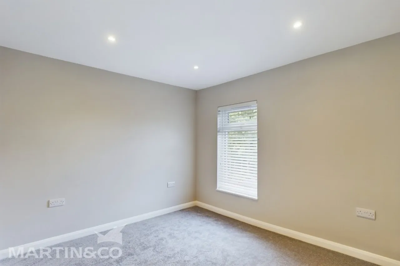 Victoria Road, TN1, photo 11