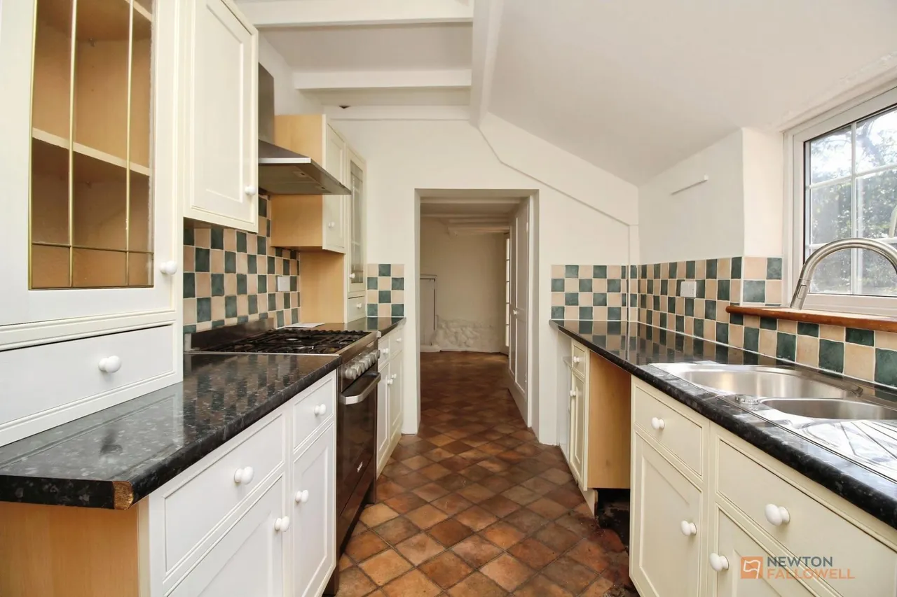 High Street, Syston, LE7, photo 9