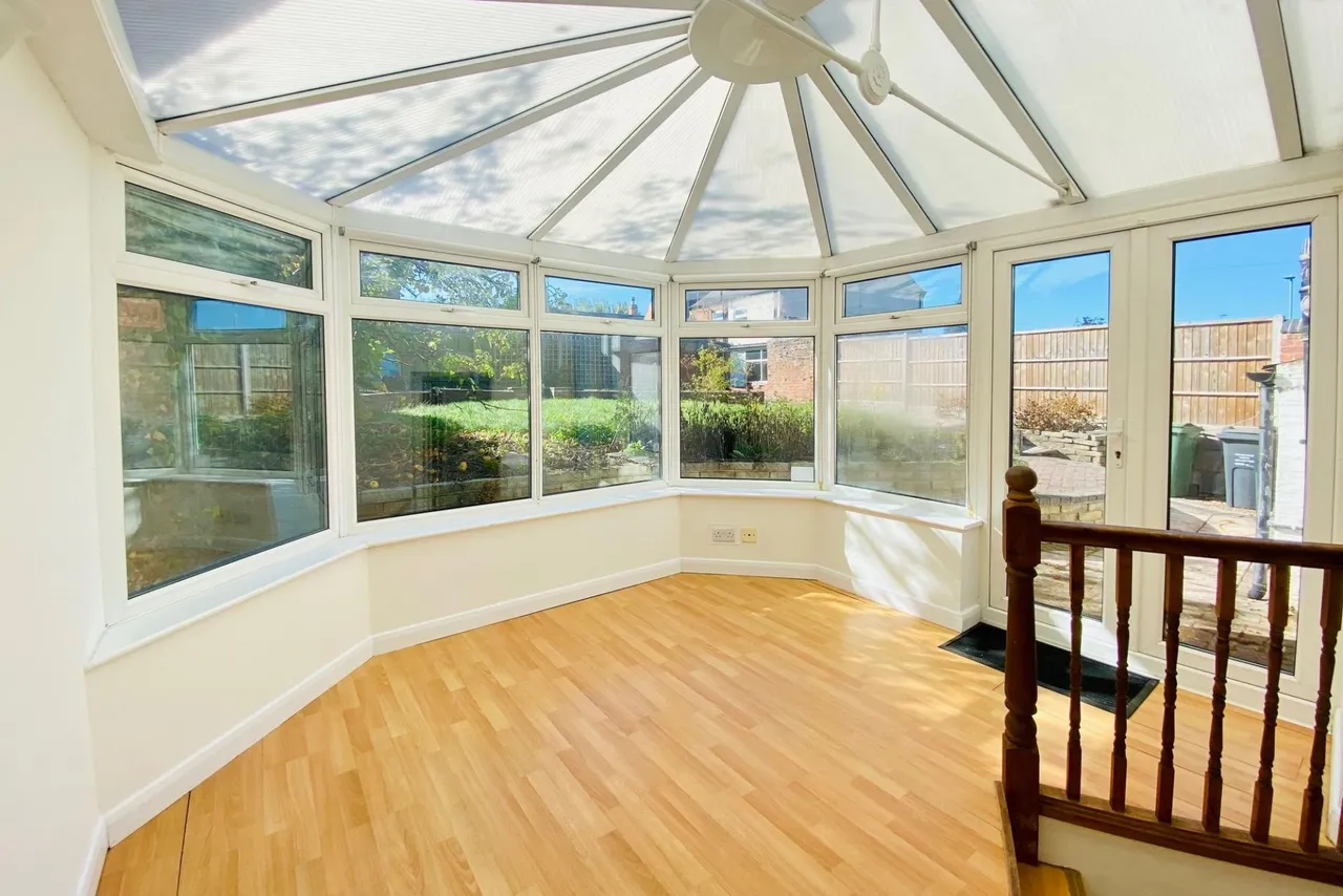 High Street, Syston, LE7, photo 12