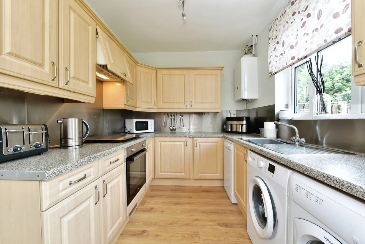 Hall Road, Handsworth, Sheffield, S13, photo 2