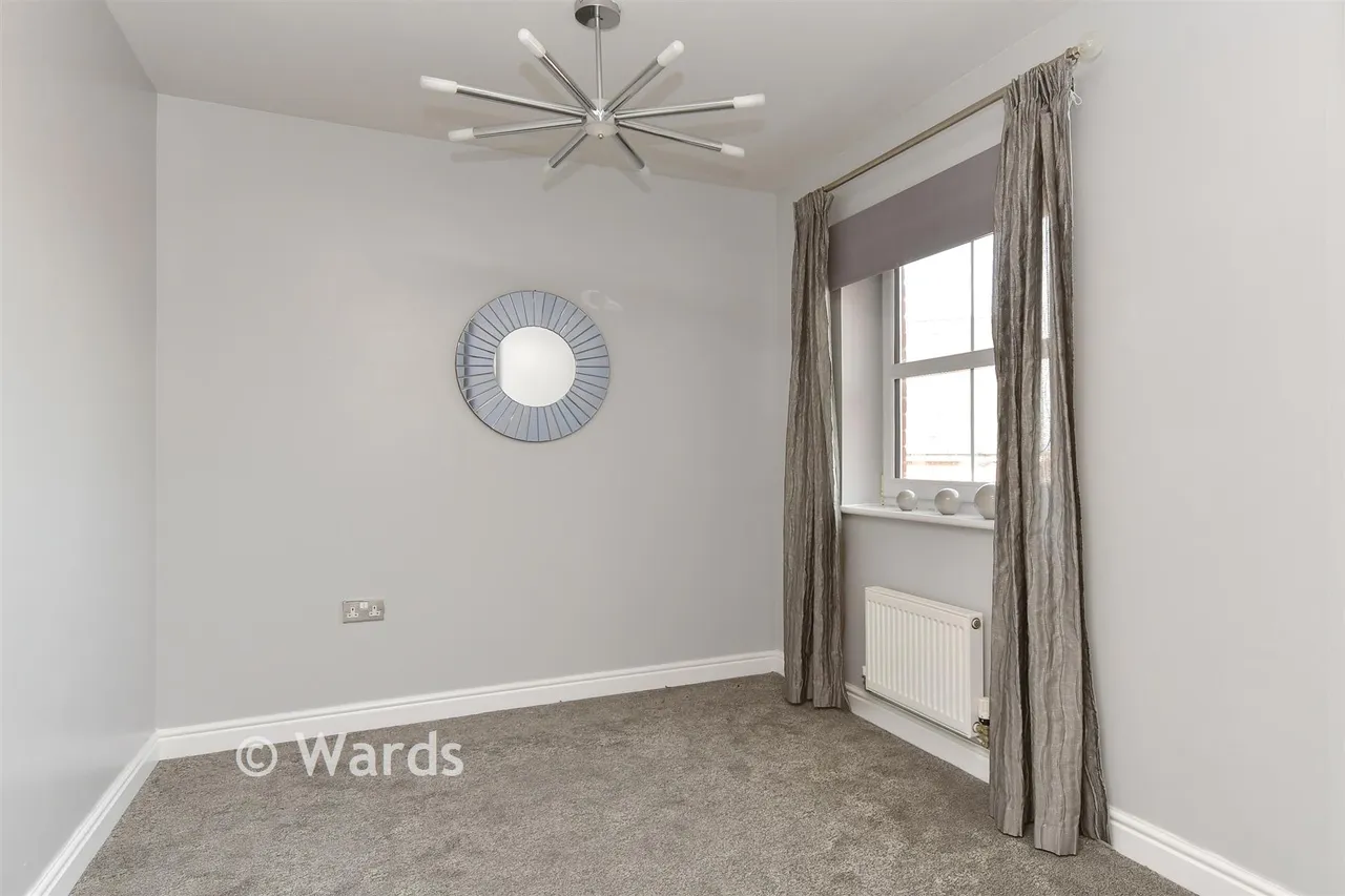 Cliffhouse Avenue, Minster On Sea, ME12, photo 9