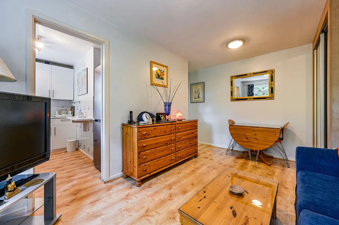 27c Westcott Road, London, photo 6