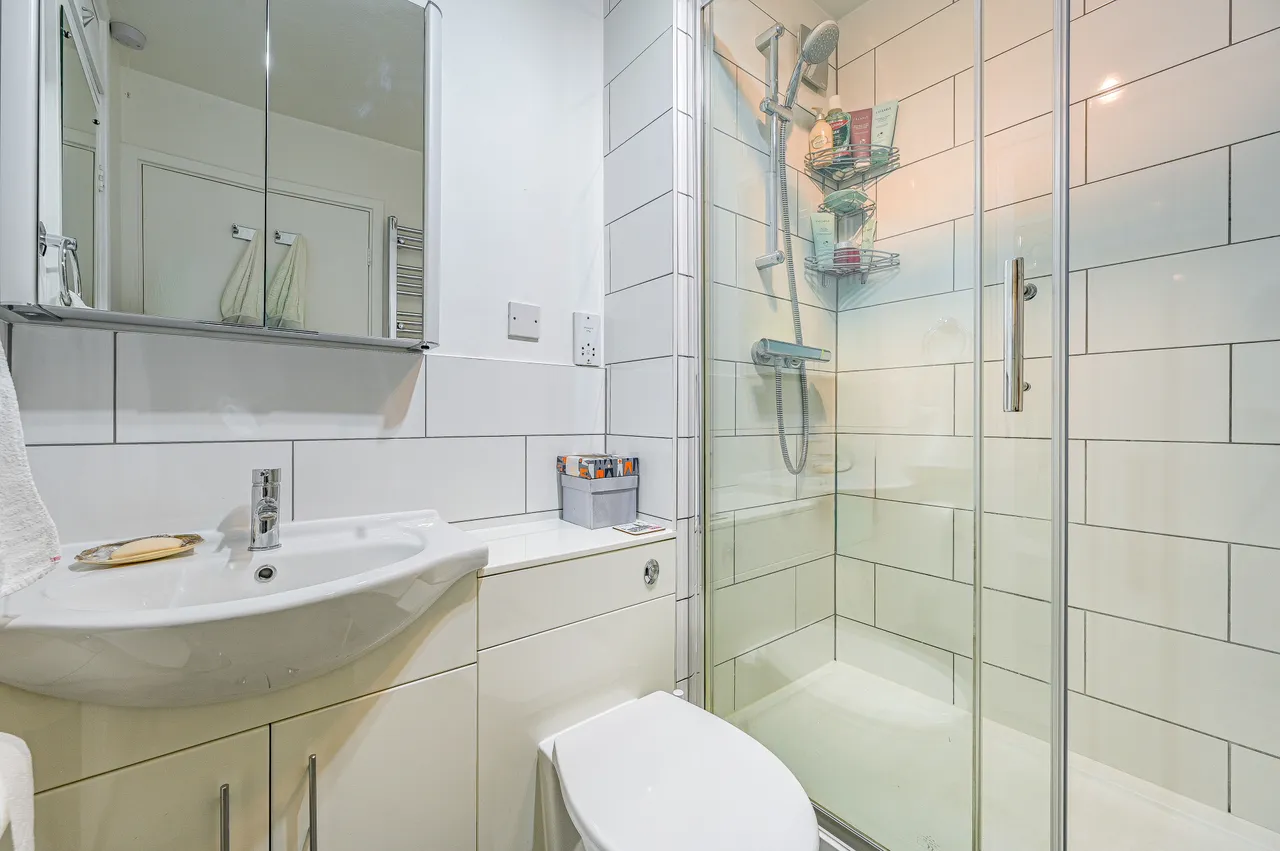 27c Westcott Road, London, photo 8