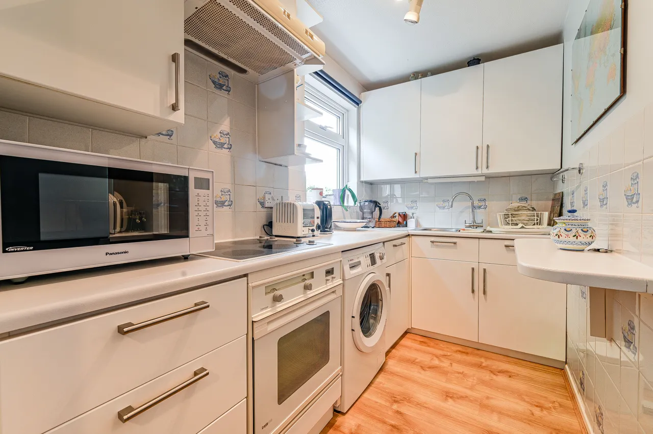 27c Westcott Road, London, photo 4