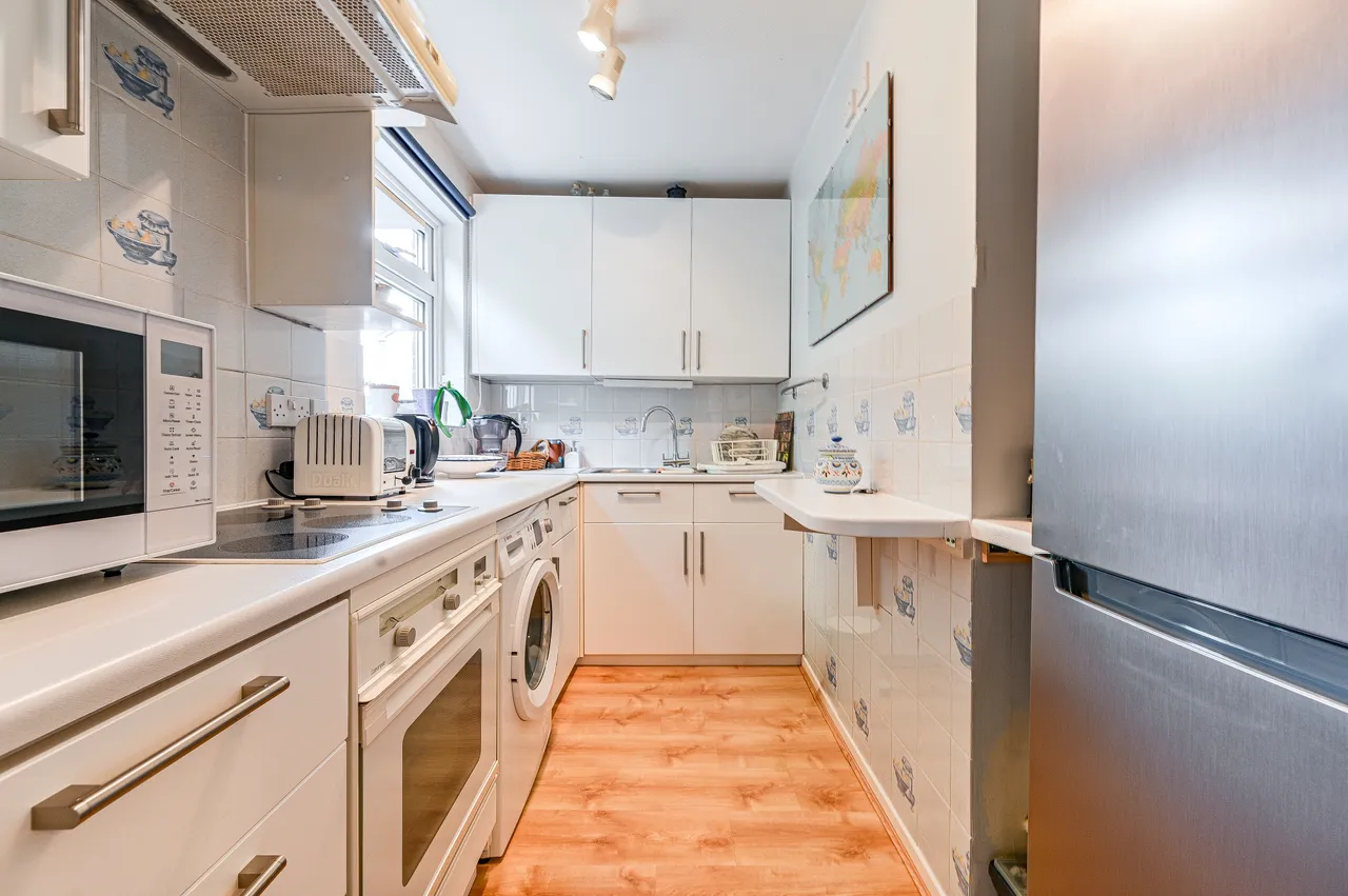27c Westcott Road, London, photo 7