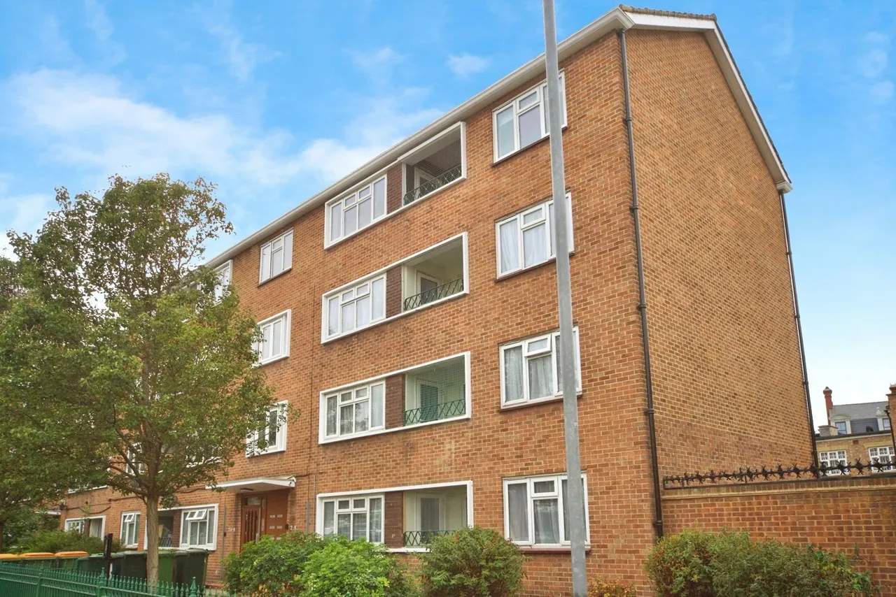 Greenhill Grove, London, E12, photo 17