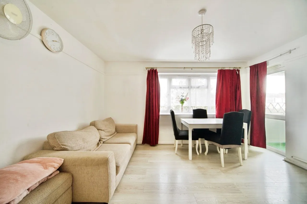 Greenhill Grove, London, E12, photo 2