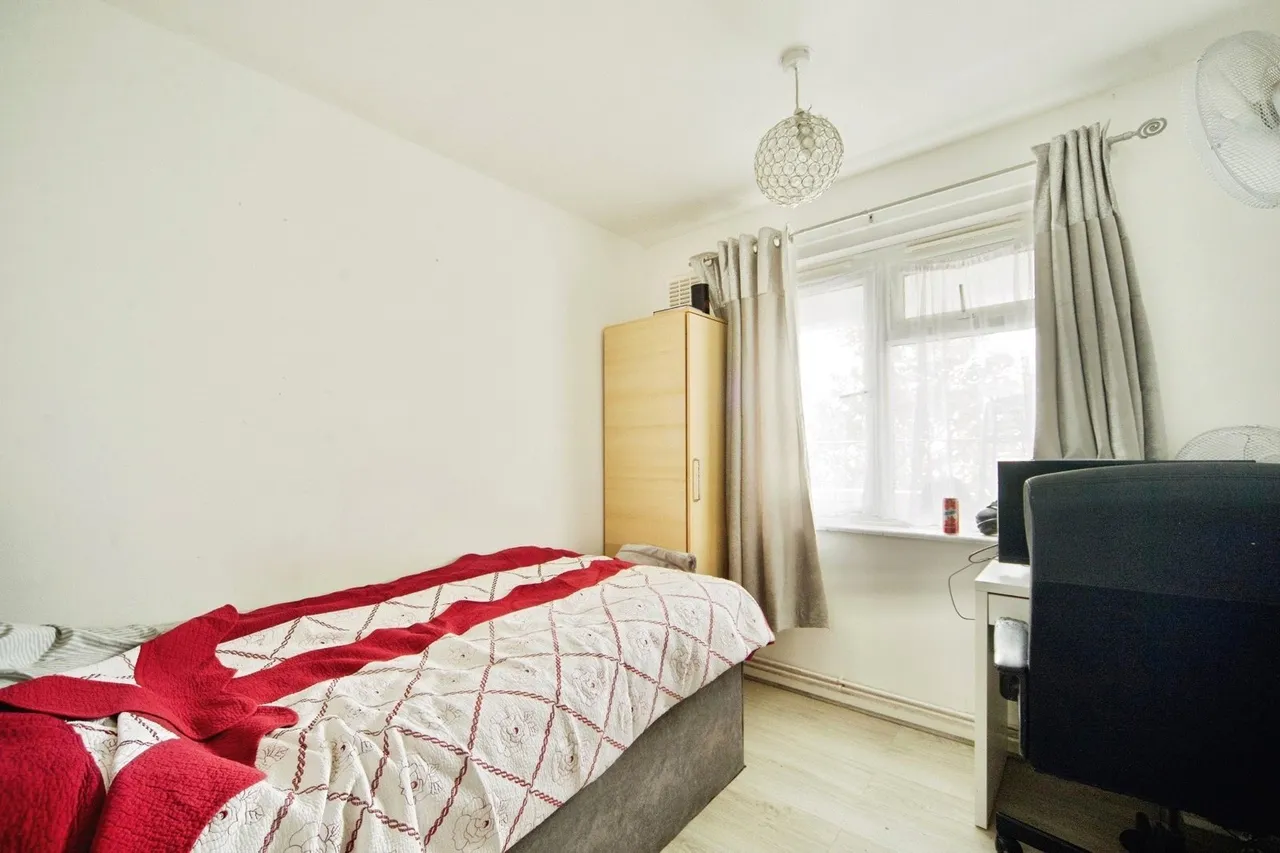 Greenhill Grove, London, E12, photo 10