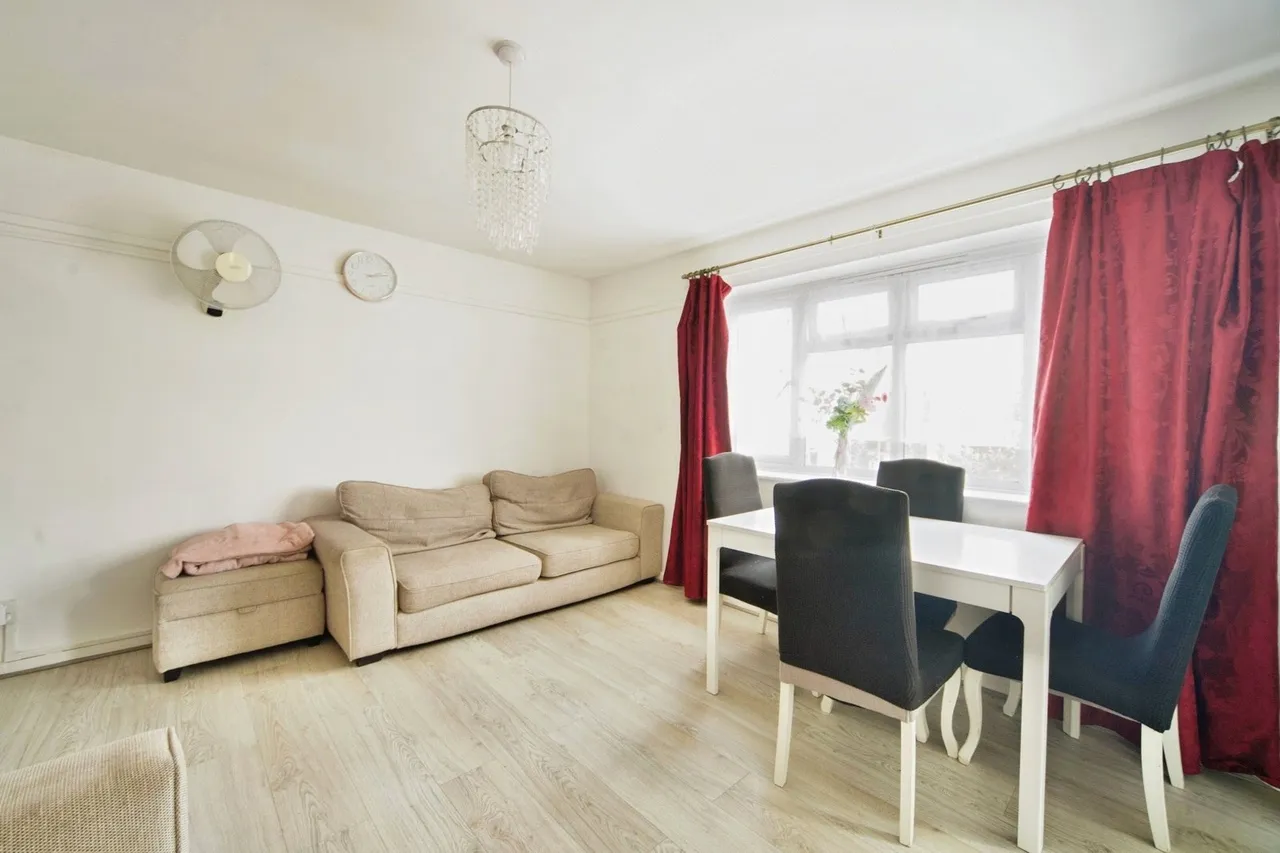 Greenhill Grove, London, E12, photo 8