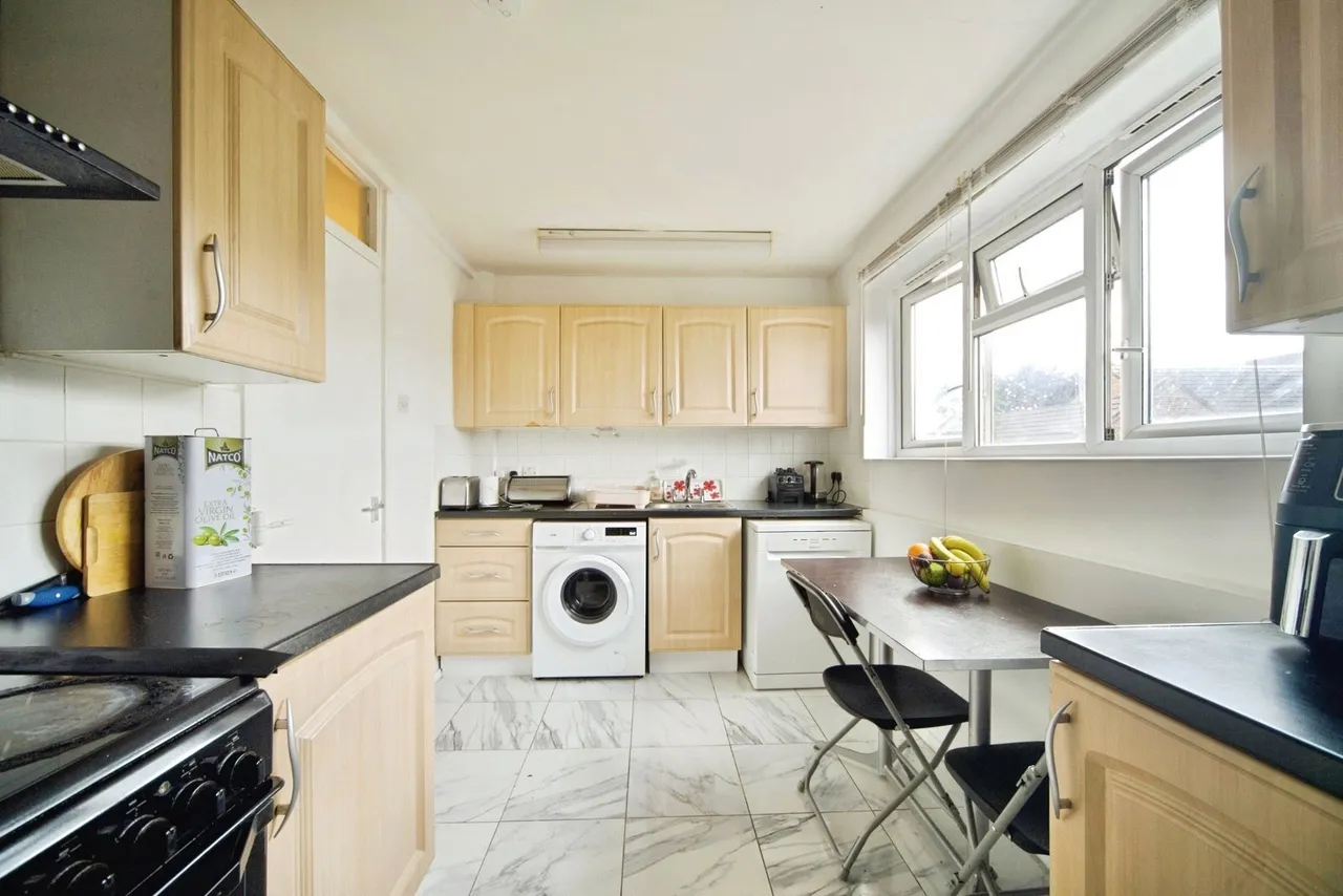 Greenhill Grove, London, E12, photo 3