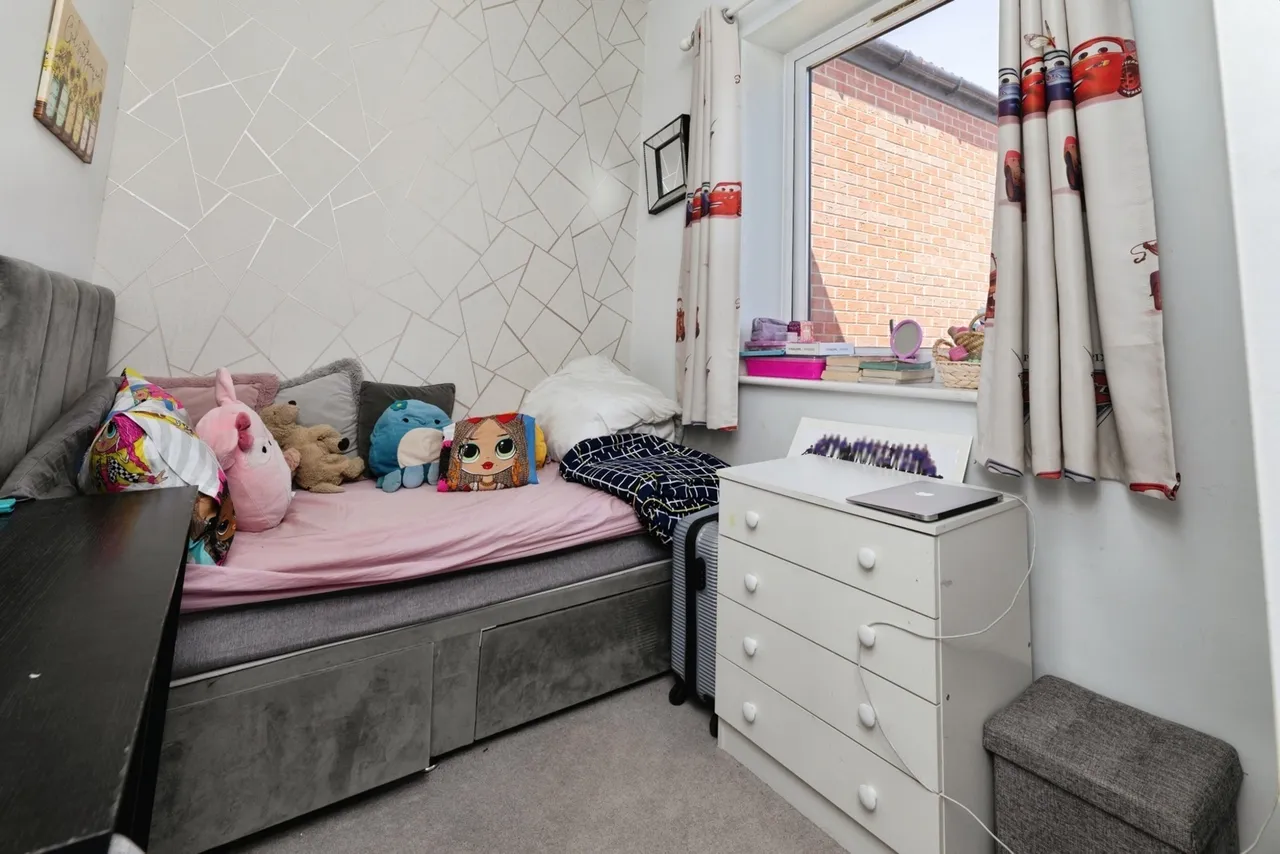 Marine Crescent, ILFORD, Essex, IG6, photo 9