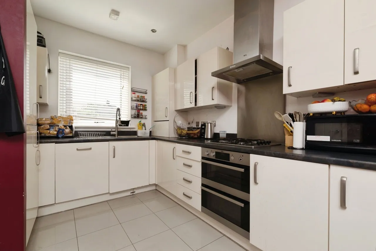 Marine Crescent, ILFORD, Essex, IG6, photo 5
