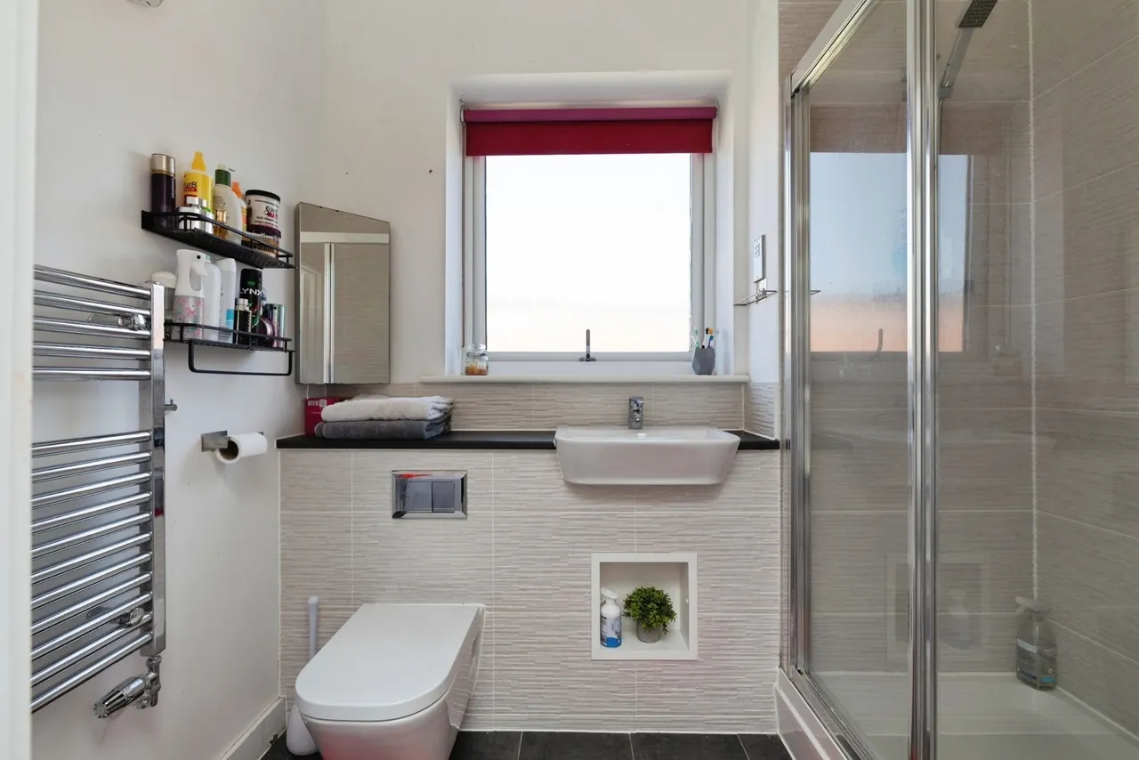 Marine Crescent, ILFORD, Essex, IG6, photo 13
