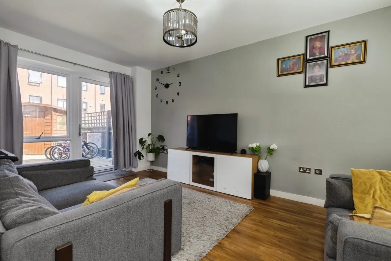 Marine Crescent, ILFORD, Essex, IG6, photo 2