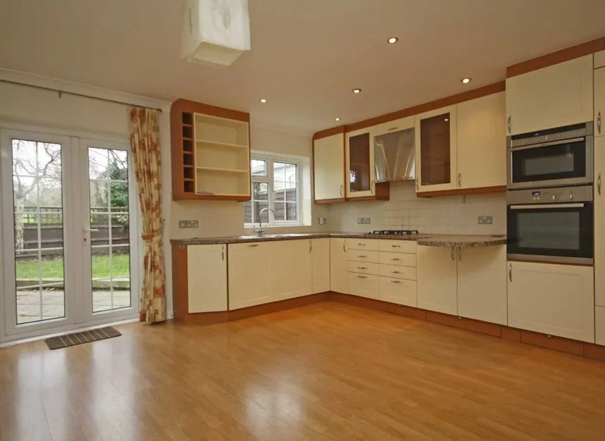 Blenheim Gardens, Kingston Upon Thames, KT2, photo 3
