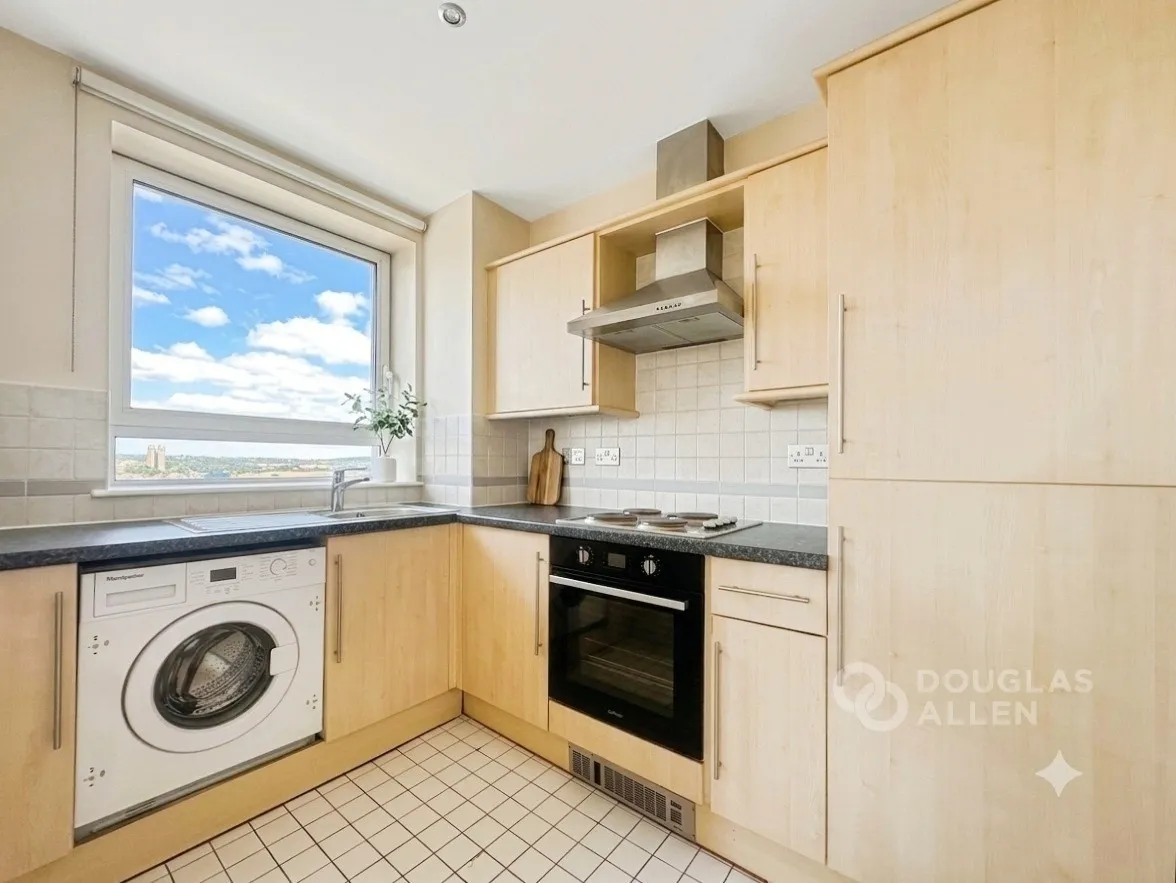 High Road, Chadwell Heath, RM6, photo 5