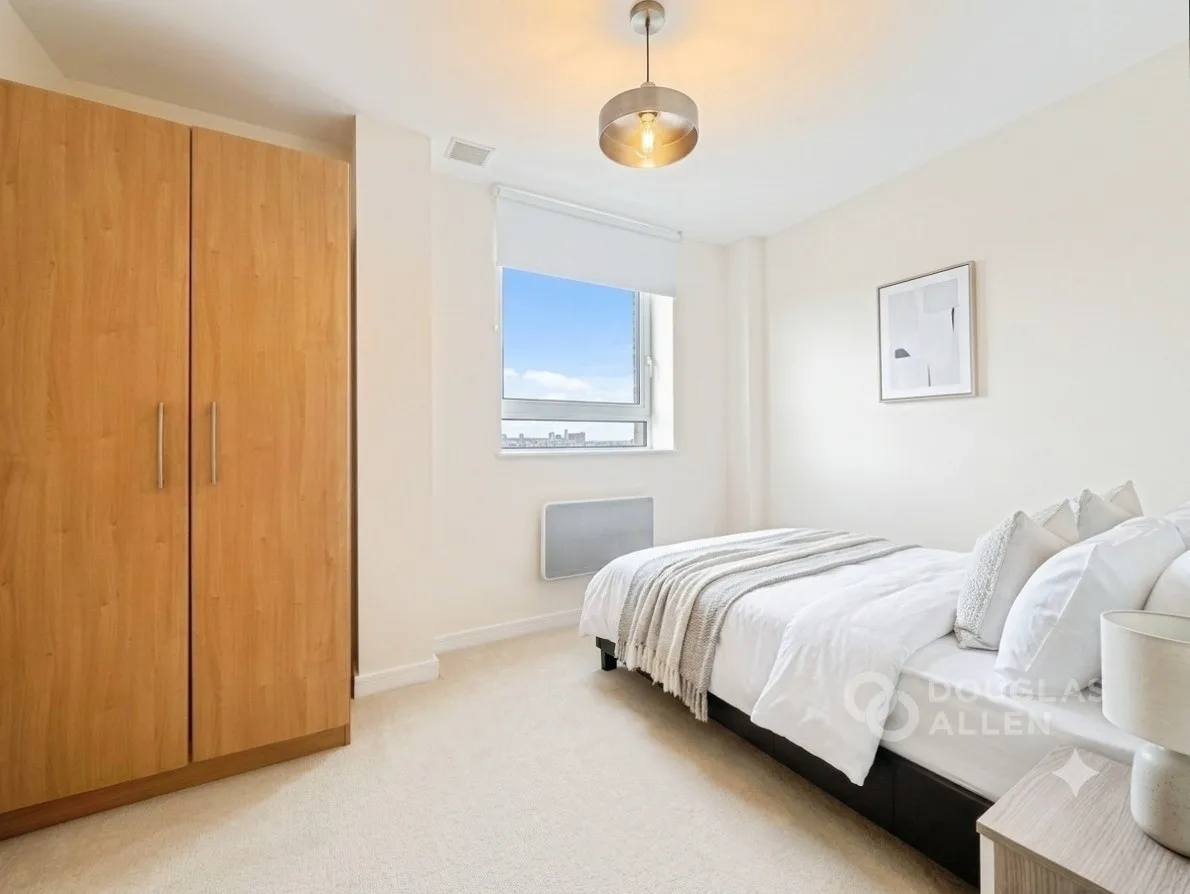 High Road, Chadwell Heath, RM6, photo 6