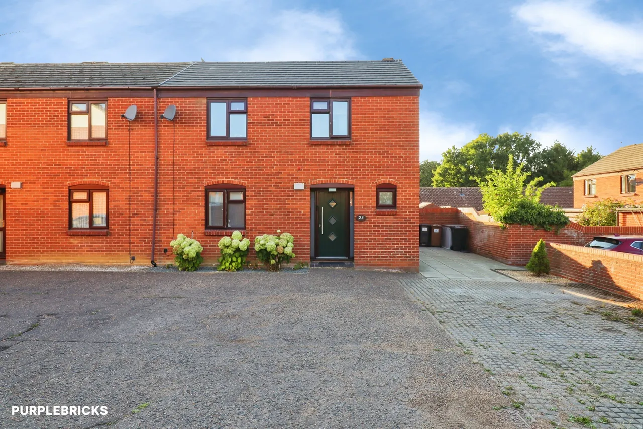 3 bed house for sale, Highlands Close, Needham Market, IP6