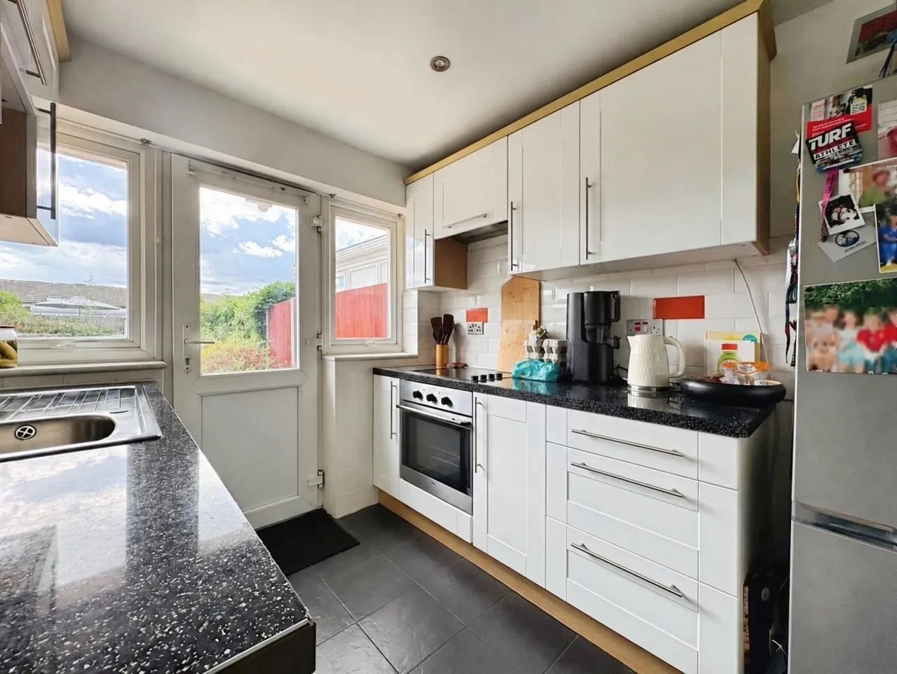 Elm Lane, Tongham, Surrey, GU10 1BX, photo 4