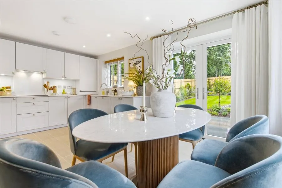 Bakeham Lane, Englefield Green, TW20, photo 3
