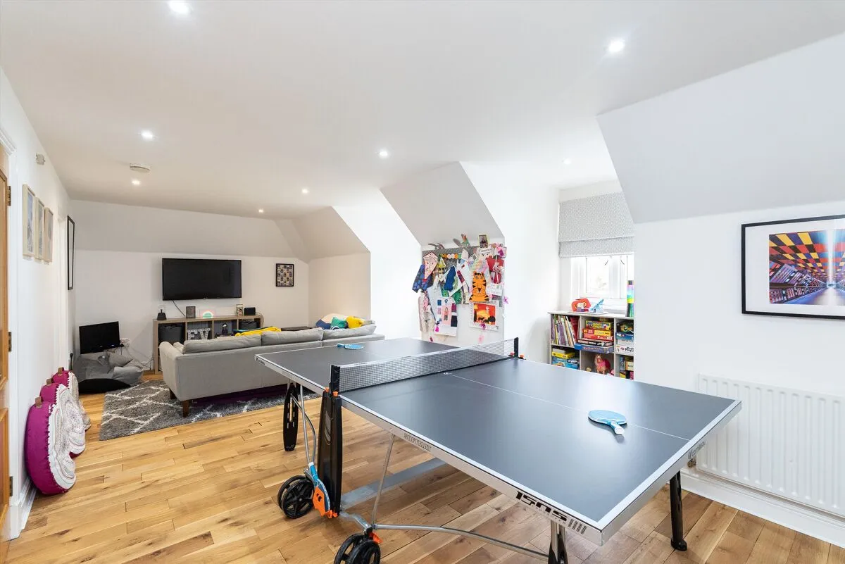 Leatherhead Road, Oxshott, KT22, photo 27