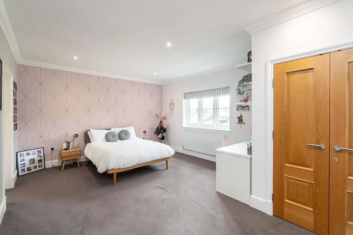 Leatherhead Road, Oxshott, KT22, photo 17