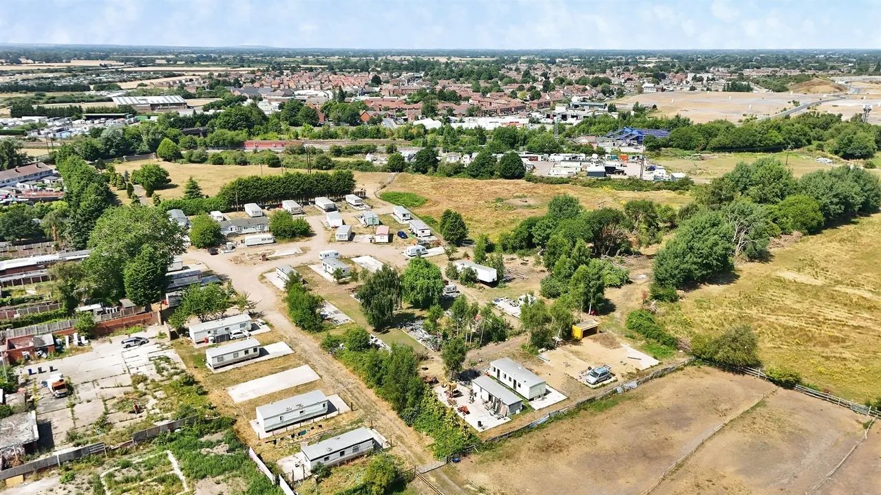 Station Road, Dunscroft, DN7, photo 13