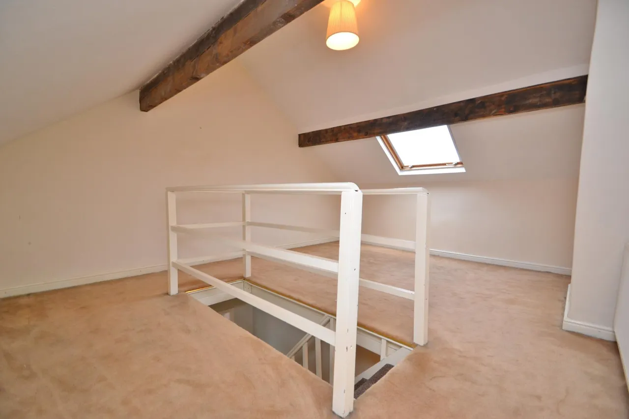 Oakroyd Mount, Pudsey, LS28, photo 8