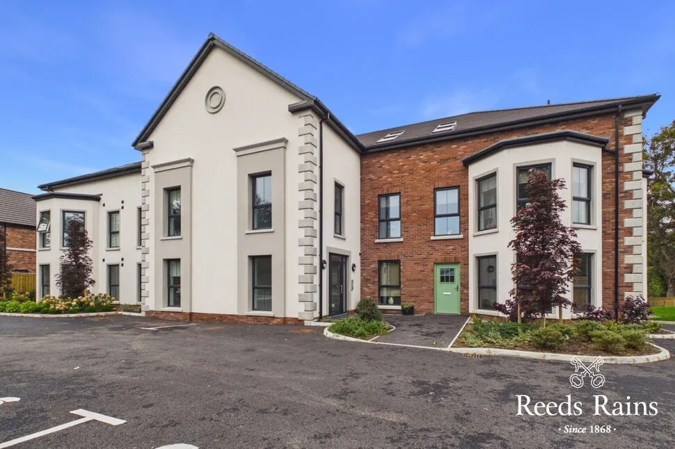 2 bed flat for sale, Hillsborough Road, Lisburn, BT27