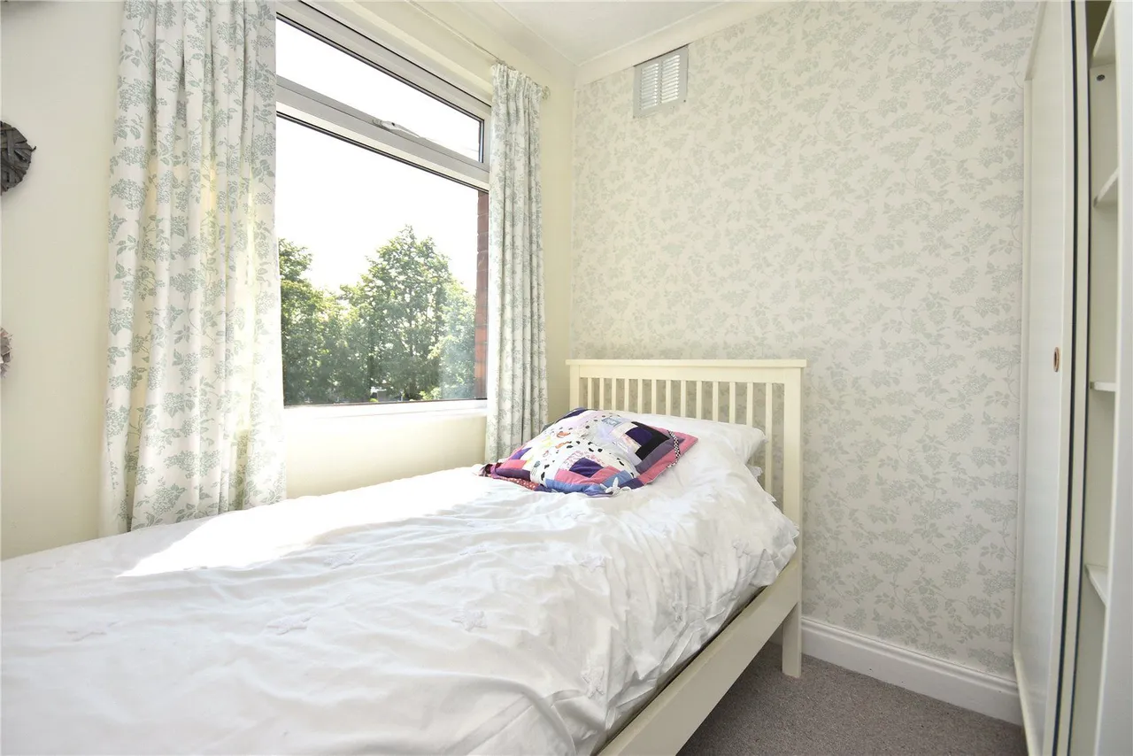 Ring Road, Crossgates, LS15, photo 10