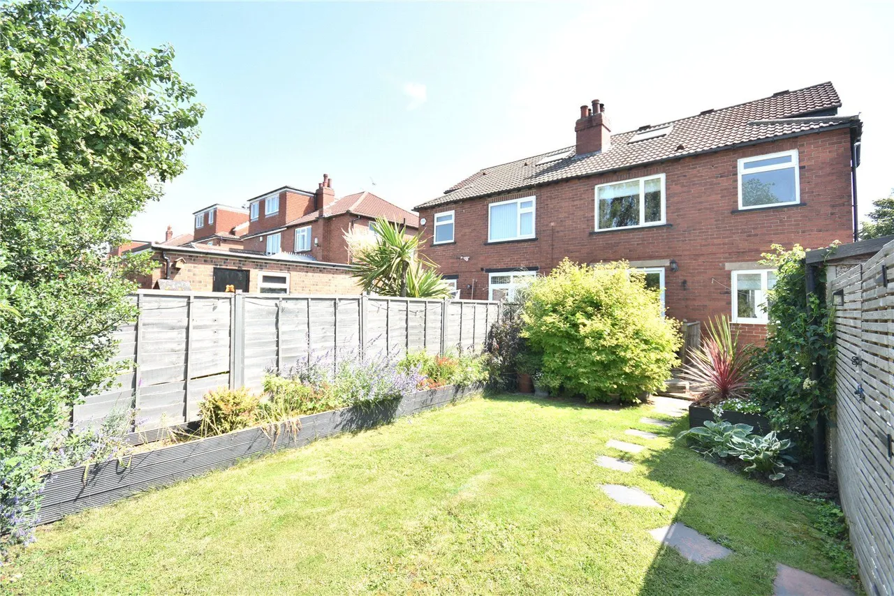 4 bed house for sale, Ring Road, Crossgates, LS15