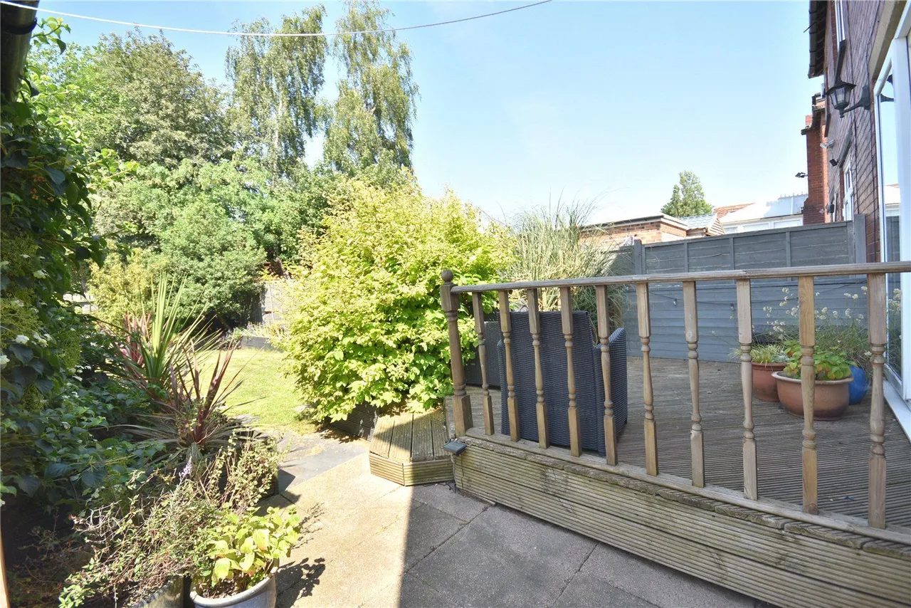 Ring Road, Crossgates, LS15, photo 14