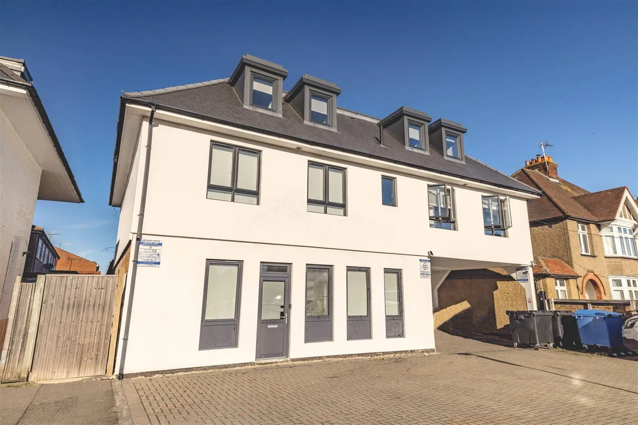Dedworth Road, Windsor, photo 11