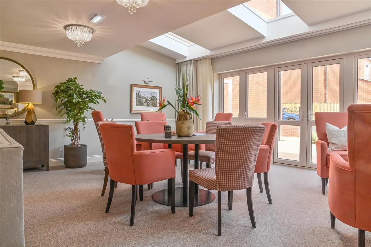 Victoria Road, Farnborough, GU14, photo 12