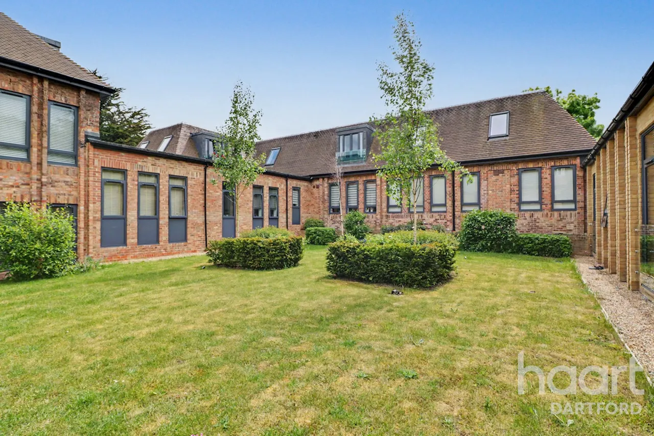 North Ash Road, Longfield, DA3, photo 2