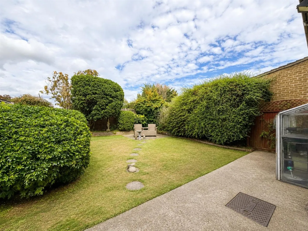 Semi-Detached For SaleBulls Bridge Road, Southall, UB2, photo 6