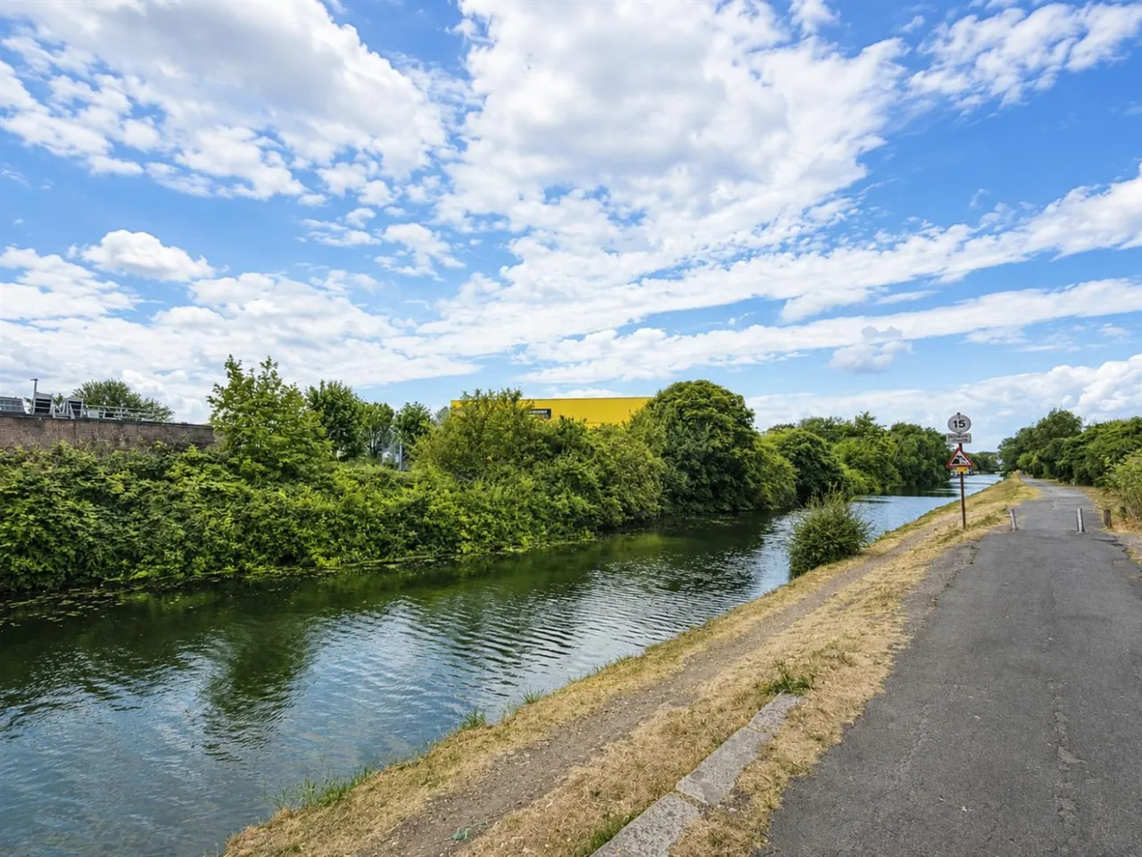 Semi-Detached For SaleBulls Bridge Road, Southall, UB2, photo 13