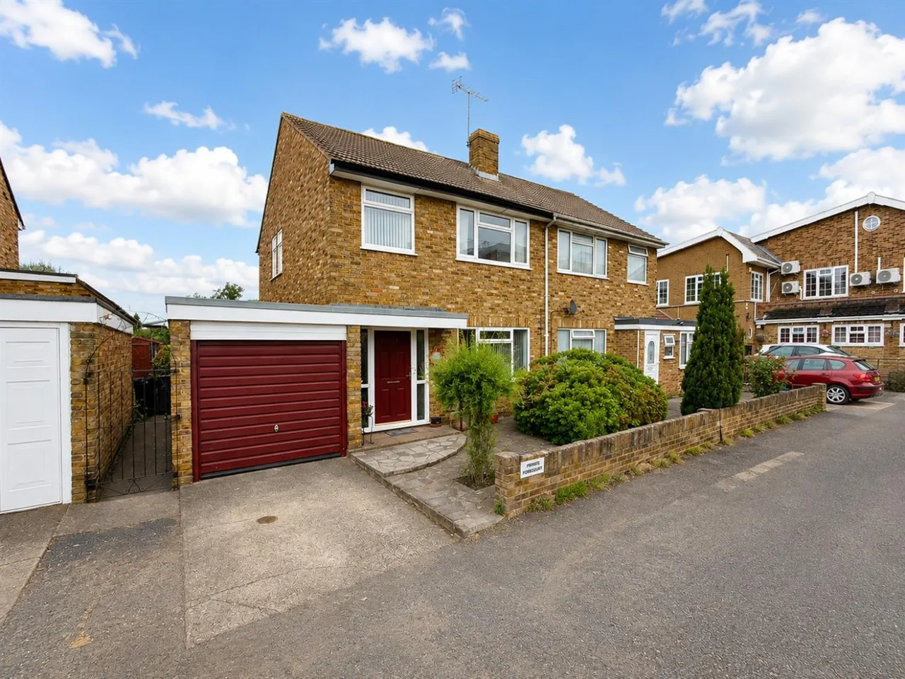 3 bed house for sale, Semi-Detached For SaleBulls Bridge Road, Southall, UB2