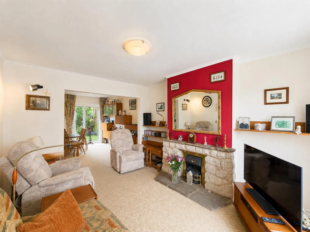 Semi-Detached For SaleBulls Bridge Road, Southall, UB2, photo 3