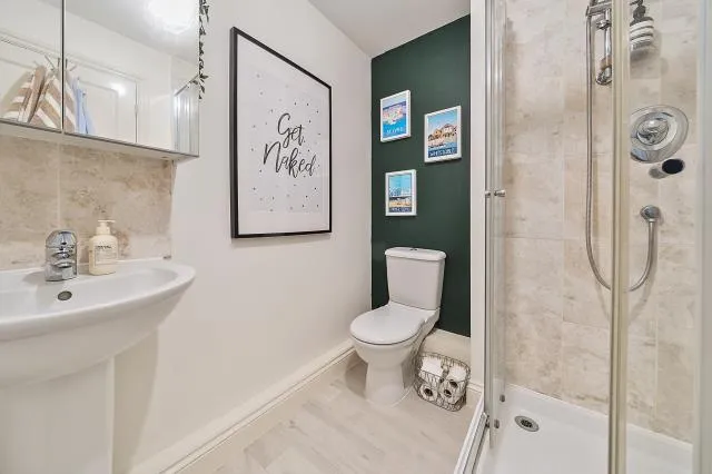 Gomer Road, Bagshot, GU19, photo 14
