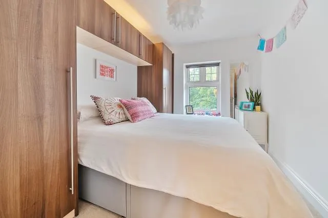 Gomer Road, Bagshot, GU19, photo 16