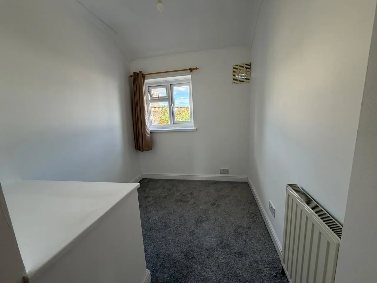 Calverley Crescent, Dagenham, RM10, photo 17