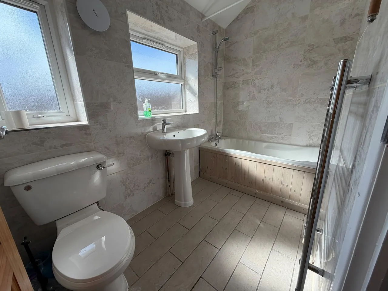 Calverley Crescent, Dagenham, RM10, photo 12