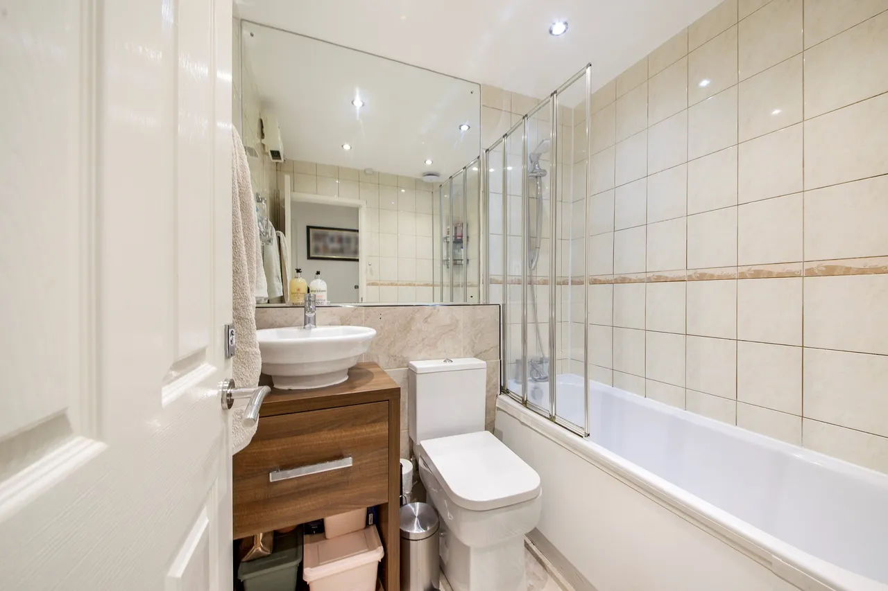 21 Marnham Court, 665 Harrow Road, Wembley, photo 5