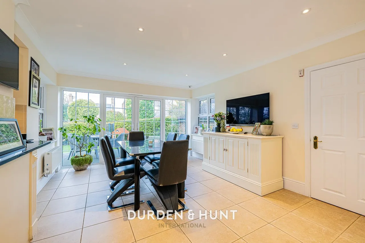Regents Drive, Woodford Green, IG8, photo 8