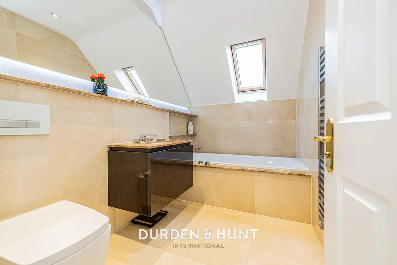 Regents Drive, Woodford Green, IG8, photo 32