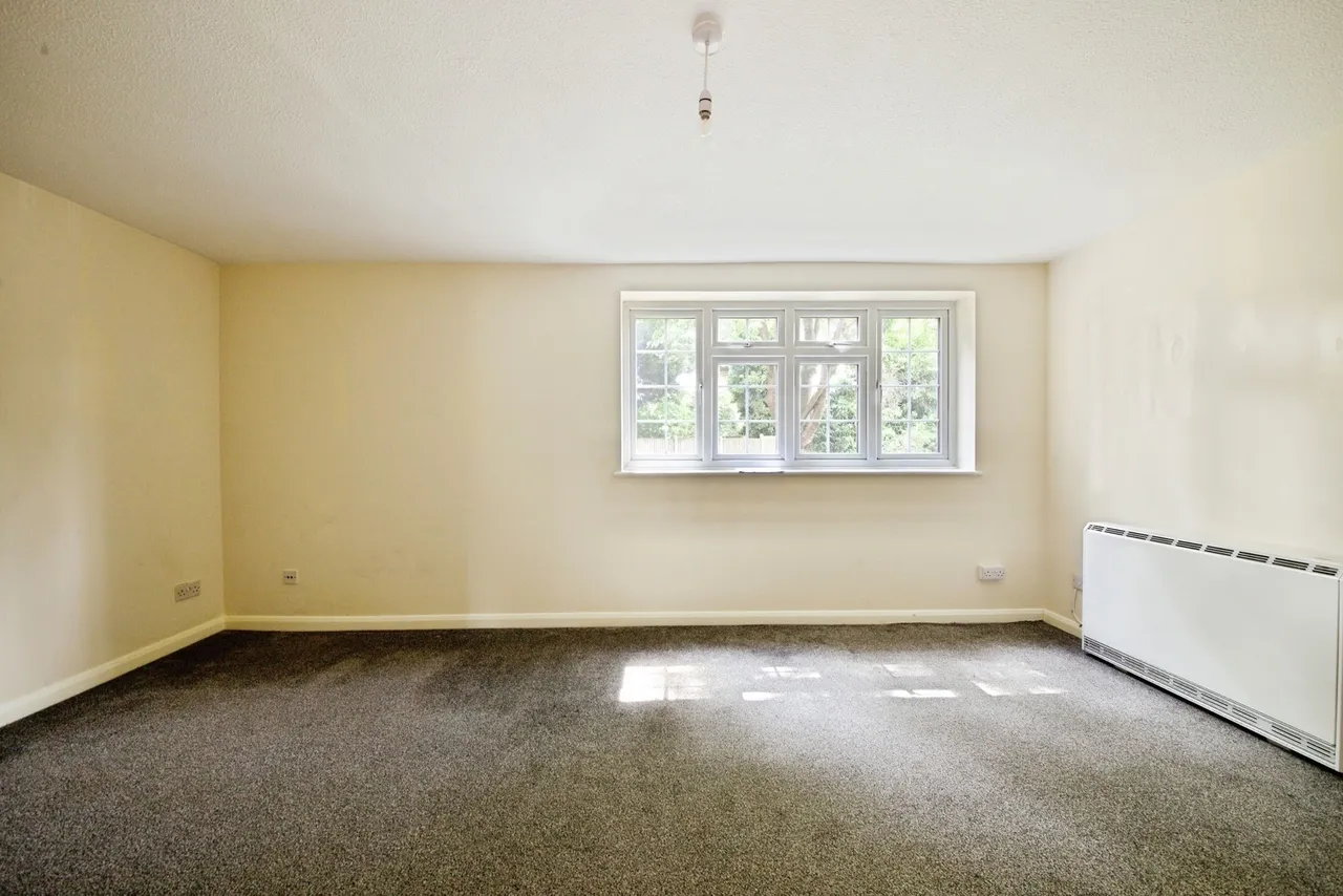 Barkwood Close, Romford, RM7, photo 2
