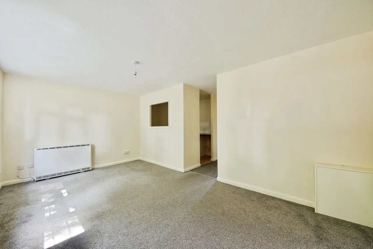 Barkwood Close, Romford, RM7, photo 6
